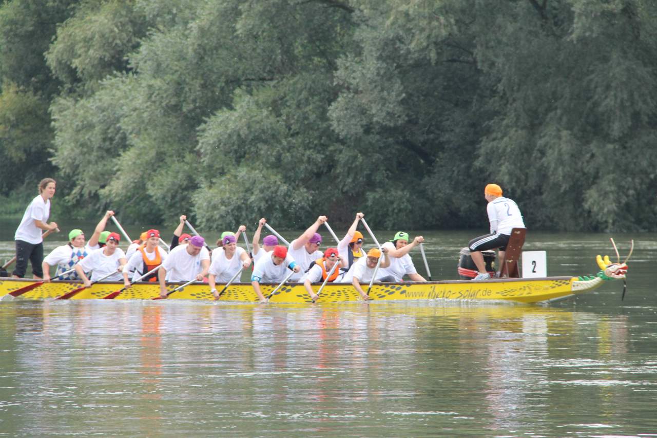 Frau Mahlzahn und die wilde 13